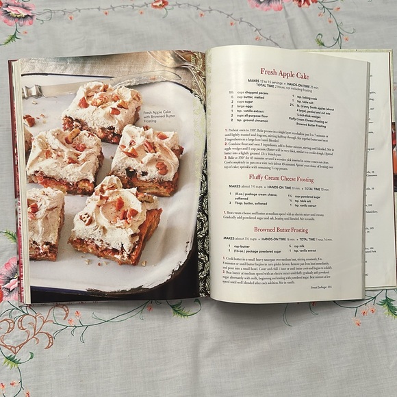 Southern Living Christmas Cookbook 2013 Special Edition - Picture 4 of 5